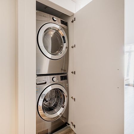 Westview Luxury Suites Ottawa Esterno foto