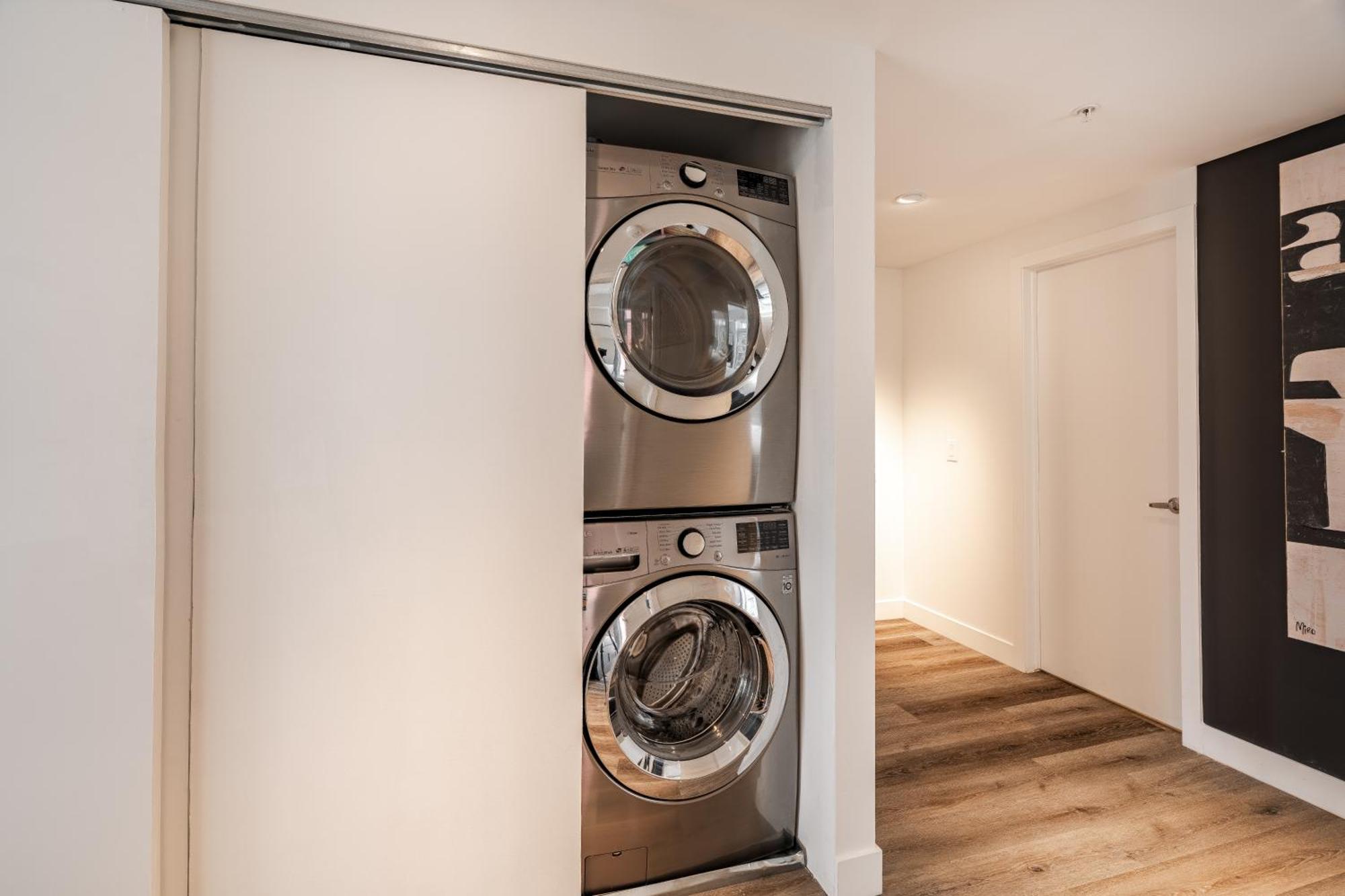 Westview Luxury Suites Ottawa Esterno foto