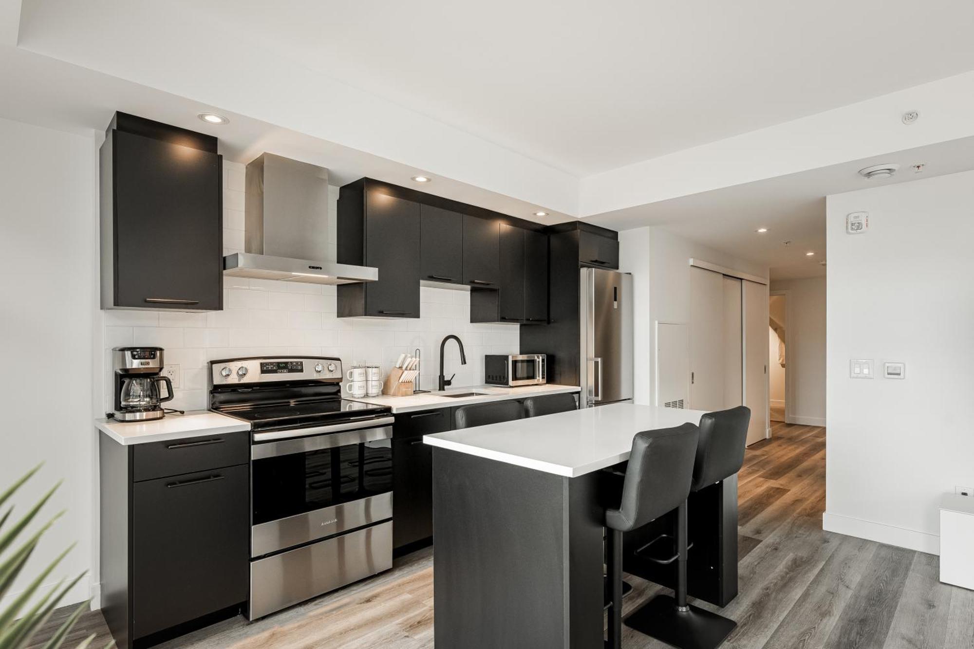 Westview Luxury Suites Ottawa Esterno foto