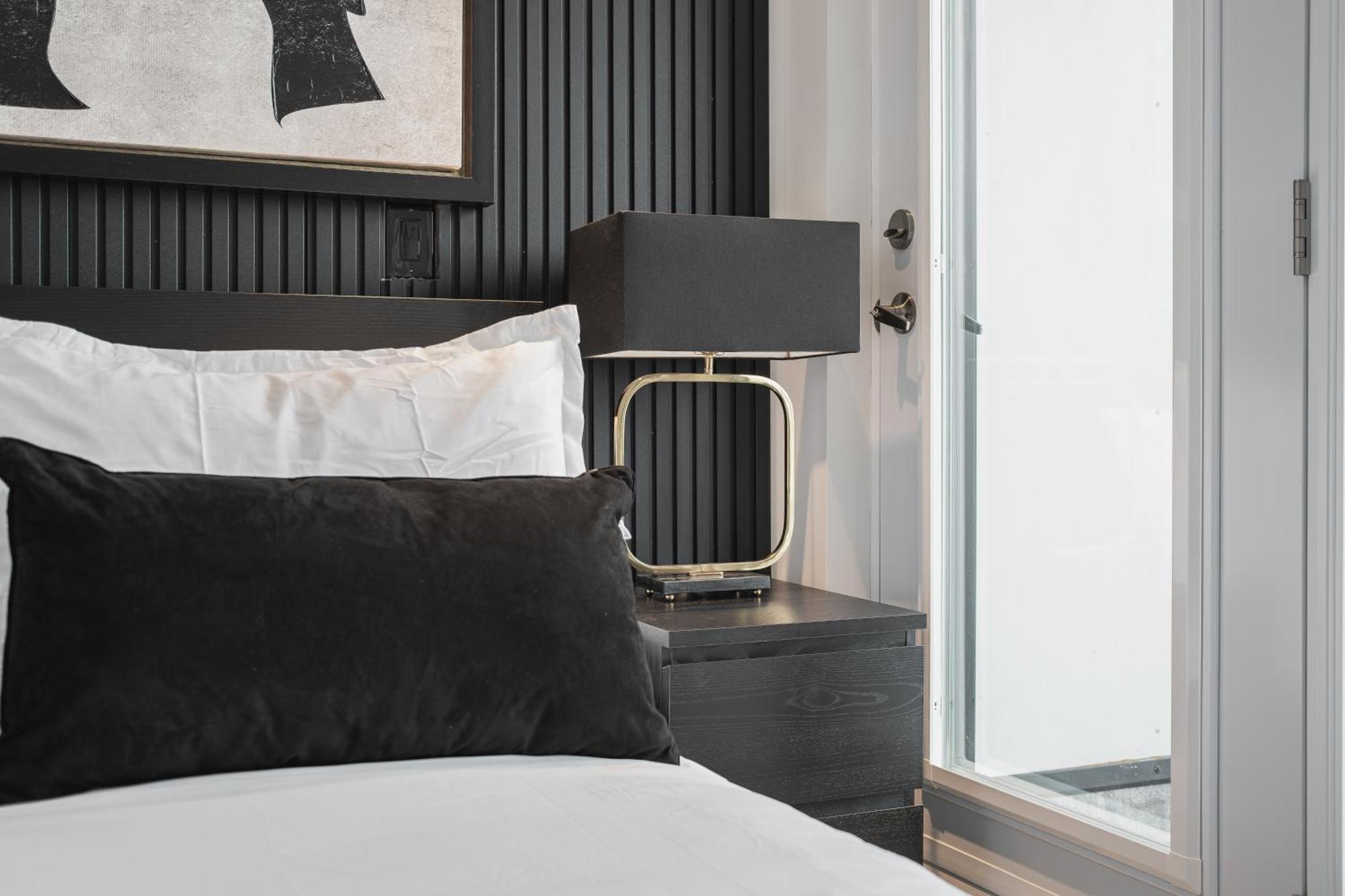 Westview Luxury Suites Ottawa Esterno foto