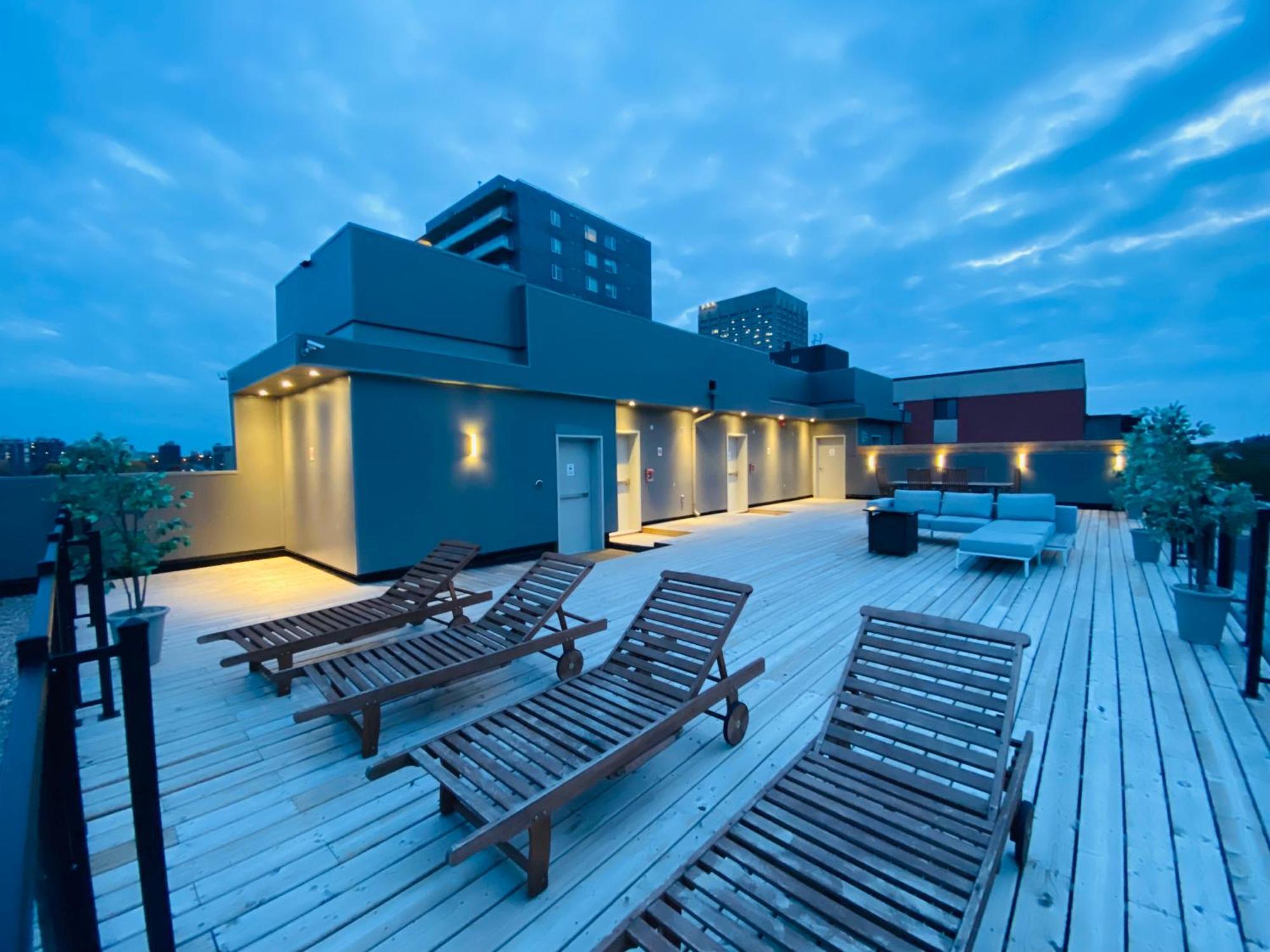 Westview Luxury Suites Ottawa Esterno foto