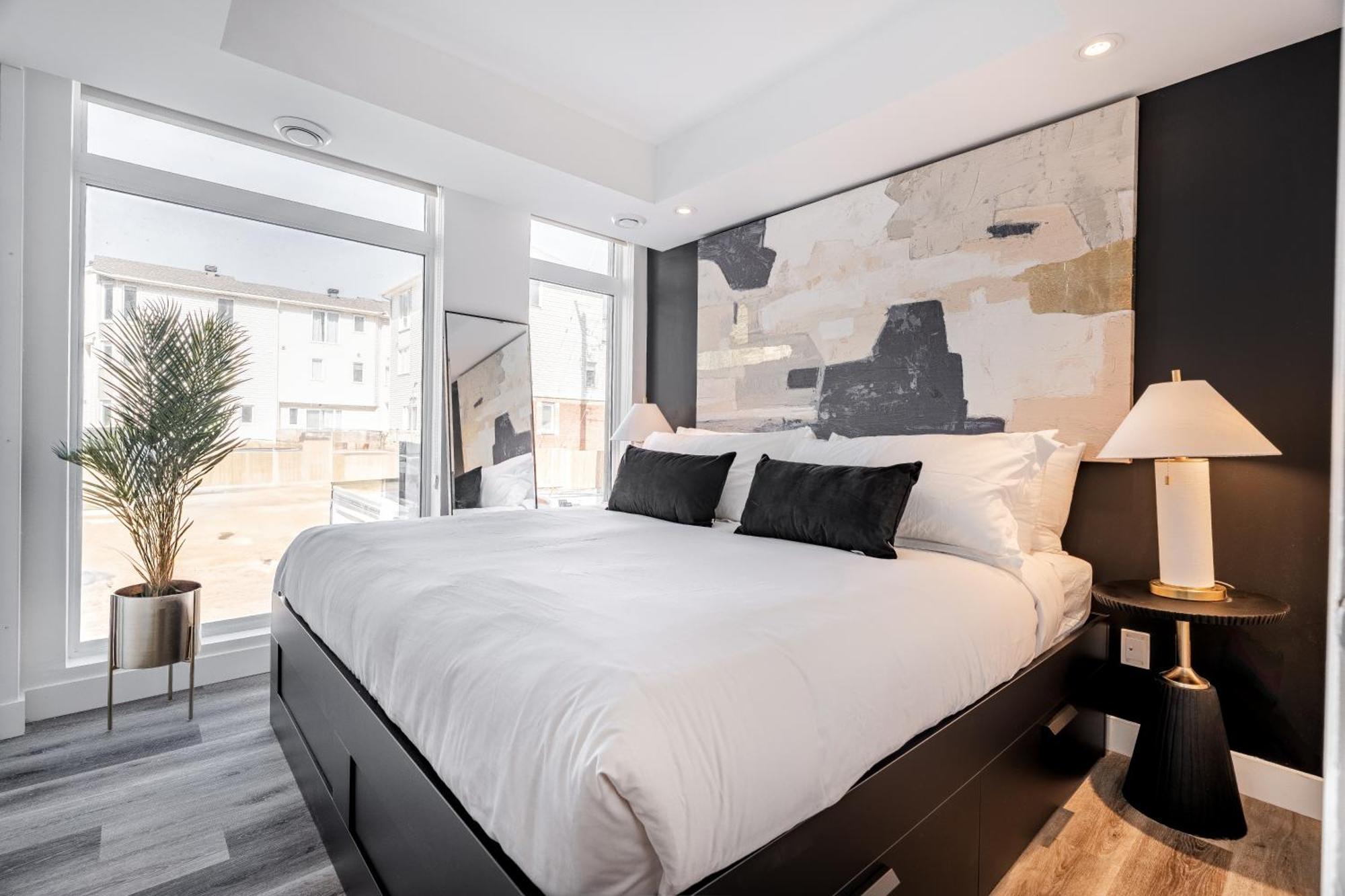 Westview Luxury Suites Ottawa Esterno foto